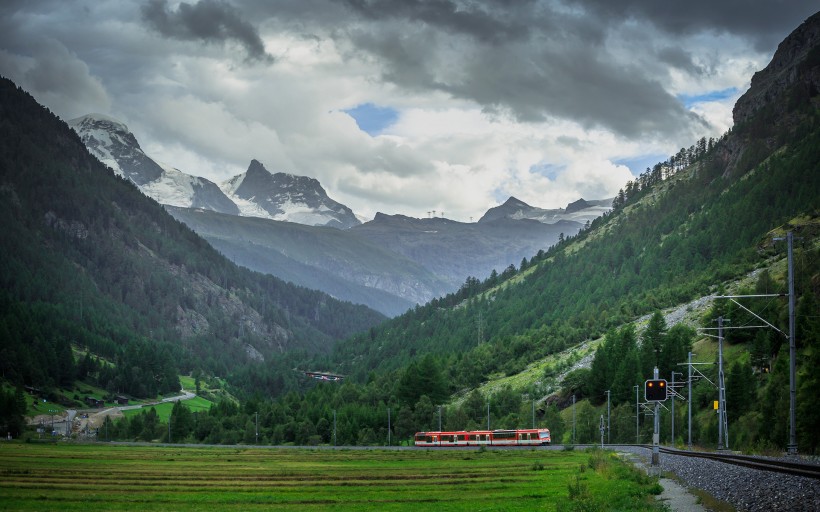 apk小游戏优美的瑞士小镇自然风景手机壁纸安卓手机壁纸高清截图2