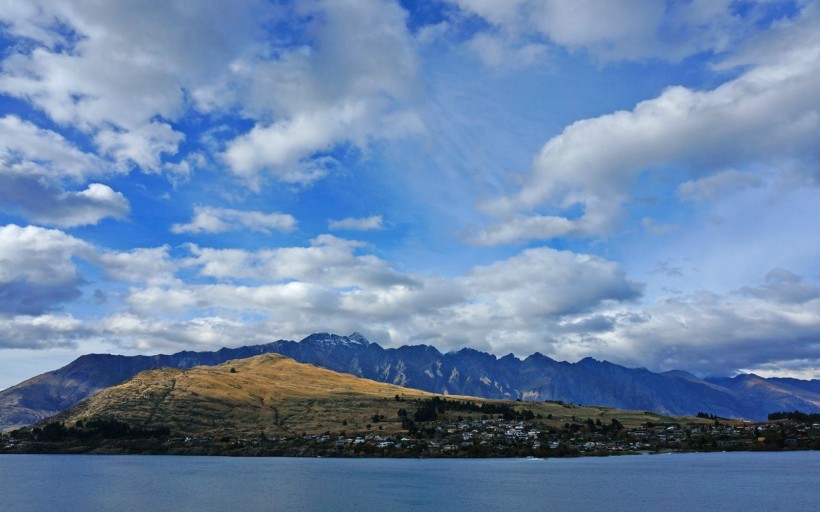 新西兰瓦卡蒂普湖自然风景手机壁纸