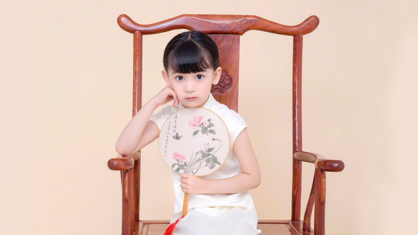 apk小游戏可爱小美女童星演员刘芝妙手机壁纸安卓手机壁纸高清截图7