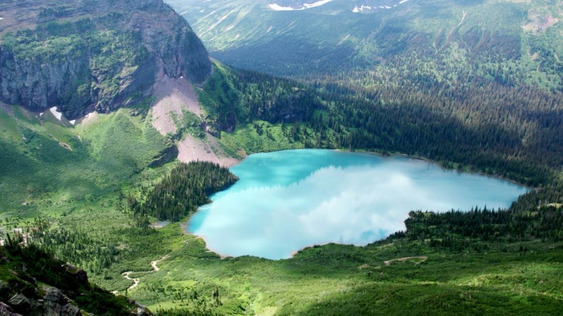 美国俄勒冈州火山湖蓝湖自然风景手机壁纸