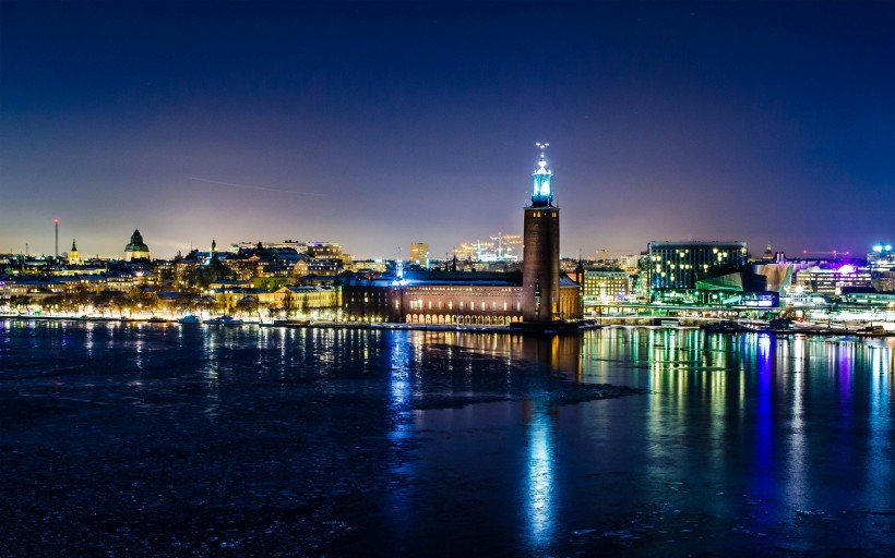 夜色撩人的斯德哥尔摩风景手机壁纸